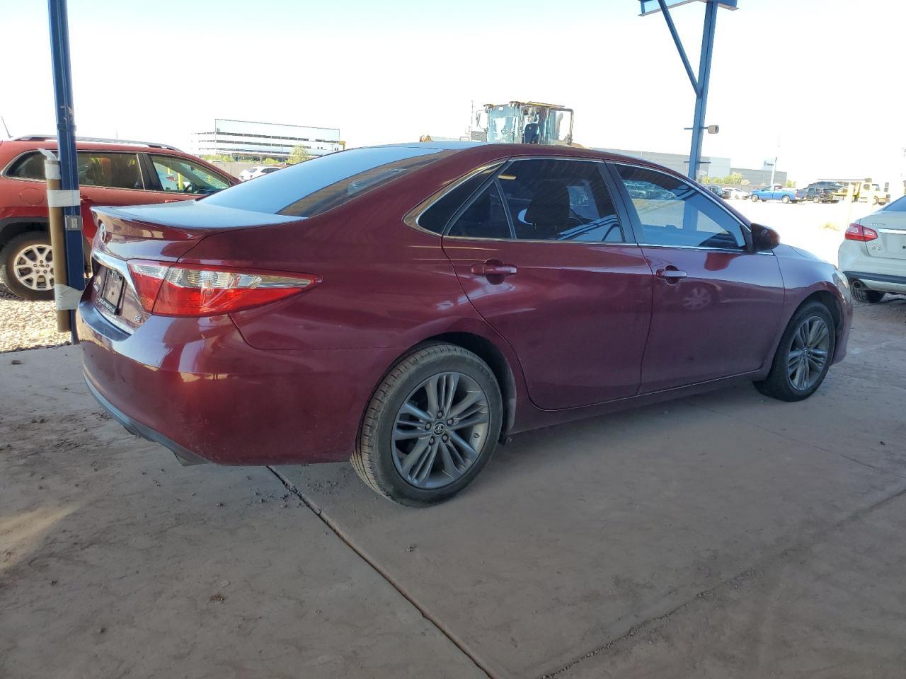 2016 TOYOTA CAMRY LE - Фото 3