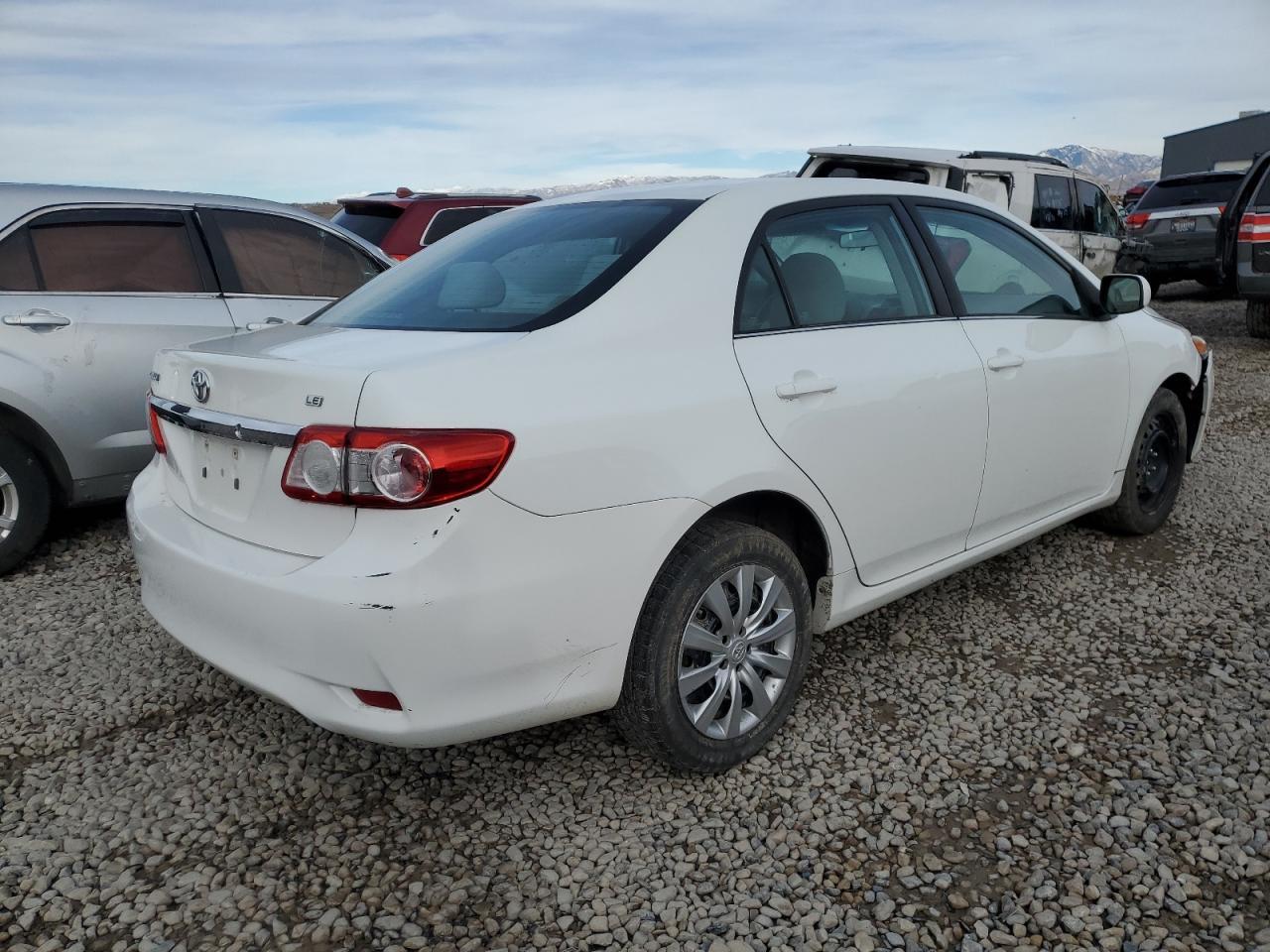2013 TOYOTA COROLLA BA - Фото 3