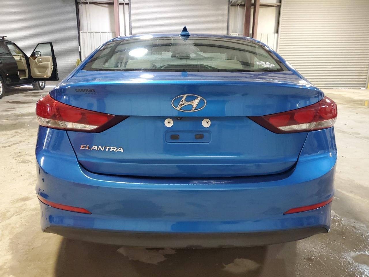 2018 HYUNDAI ELANTRA SE - Фото 6