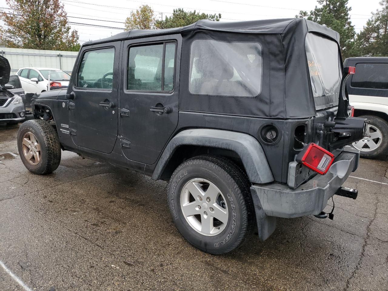 2010 JEEP WRANGLER U - Image 2
