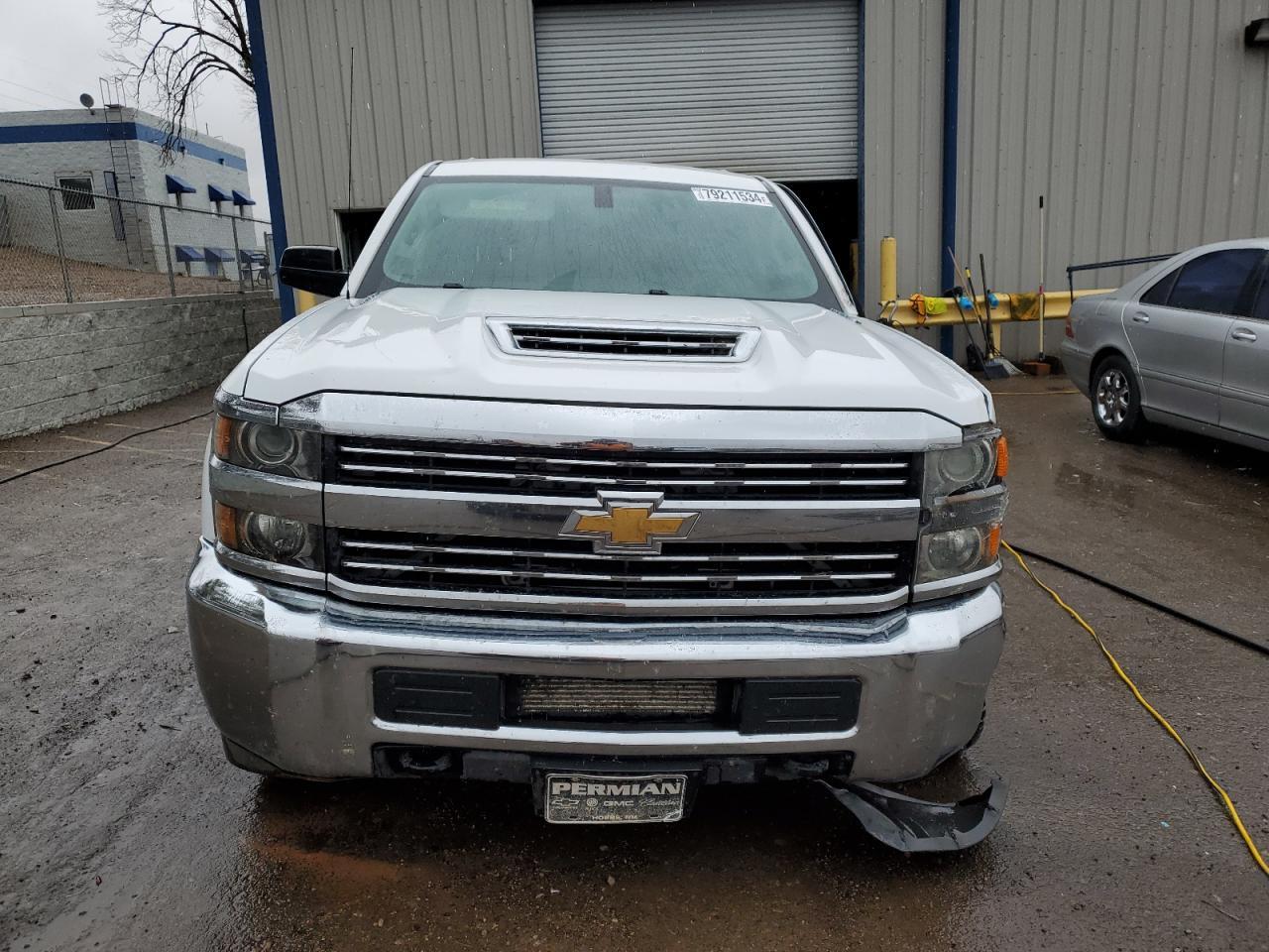 2017 CHEVROLET SILVERADO - Фото 5