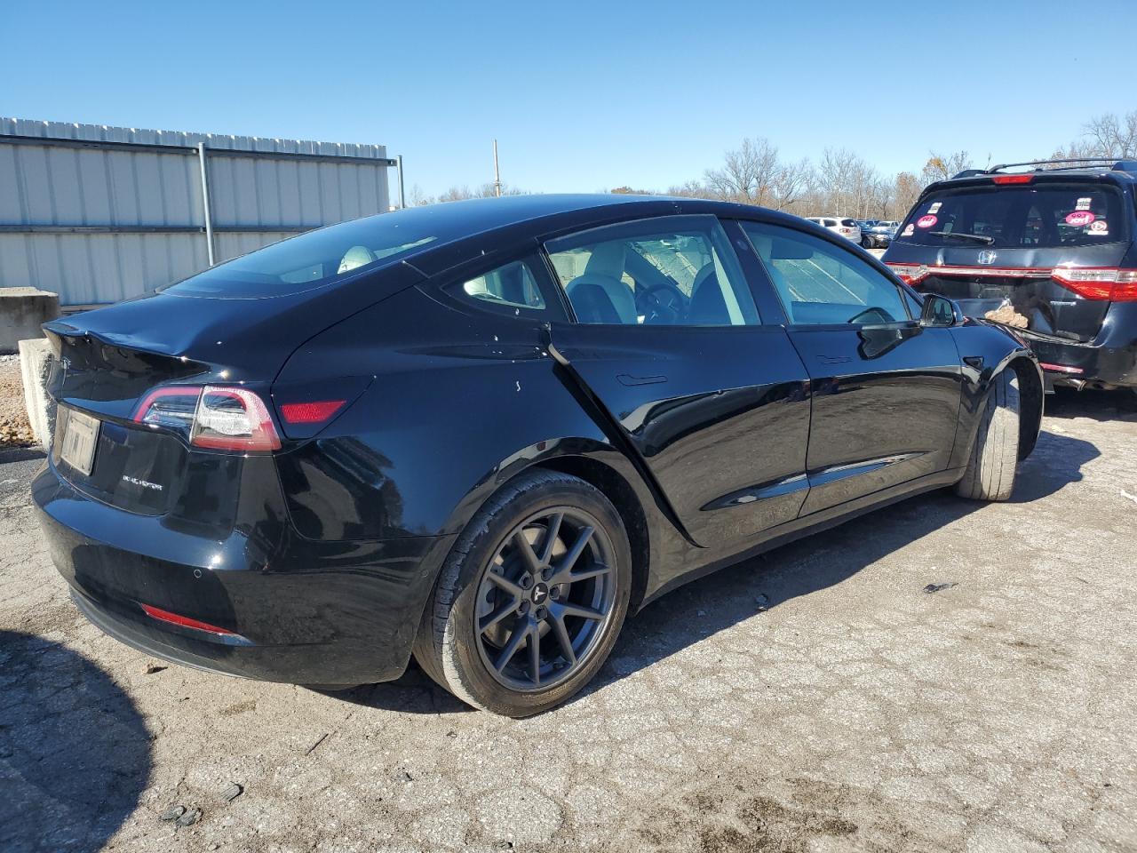 2022 TESLA MODEL 3 - Image 3