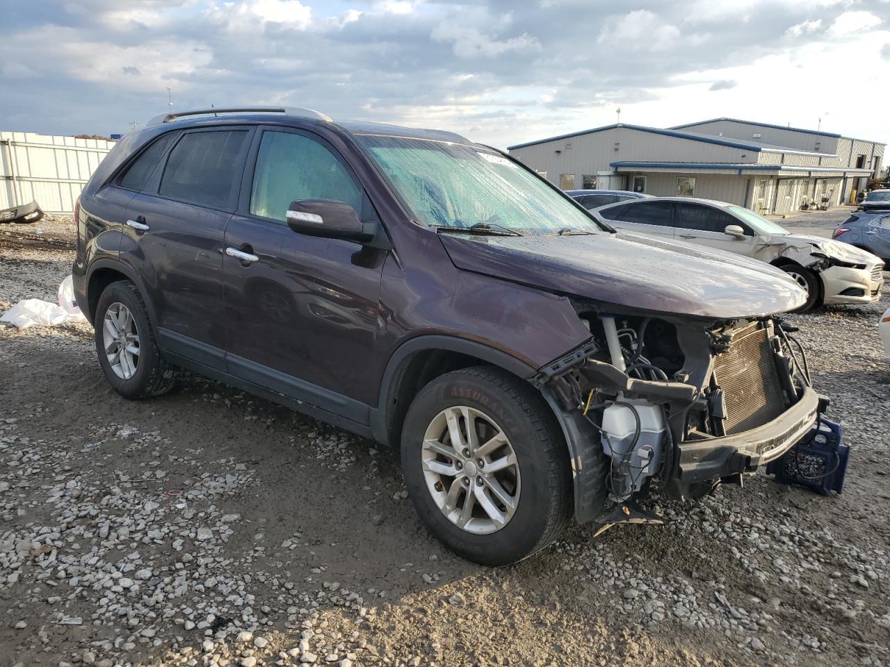 2015 KIA SORENTO LX - Image 4