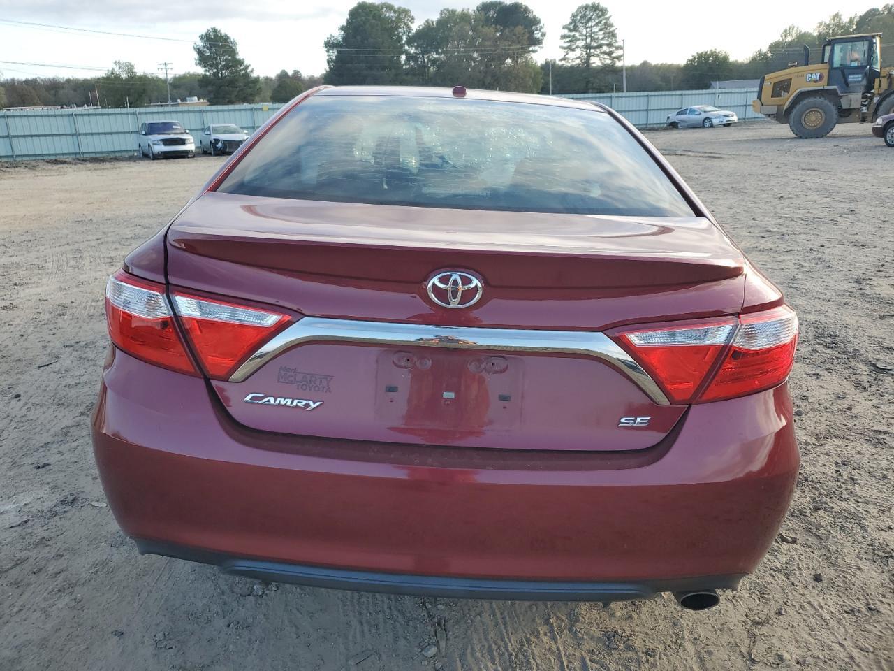 2016 TOYOTA CAMRY LE - Image 6