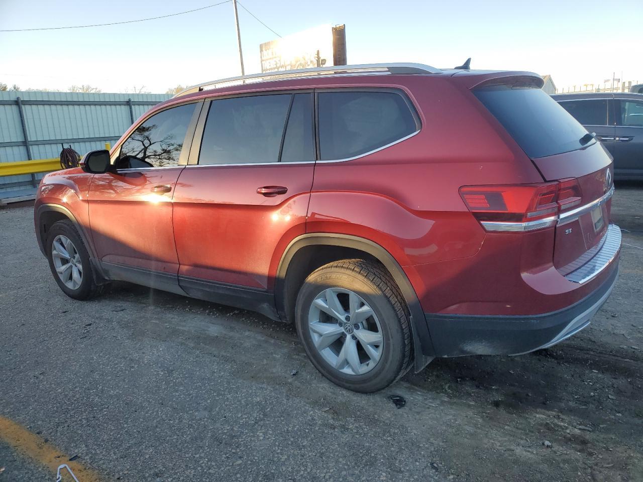2018 VOLKSWAGEN ATLAS SE - Image 2