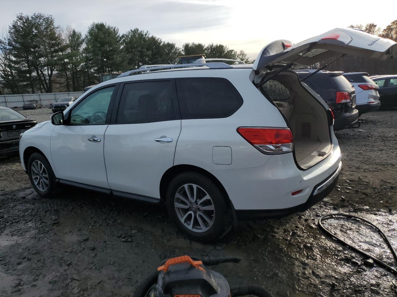 2013 NISSAN PATHFINDER - Фото 2