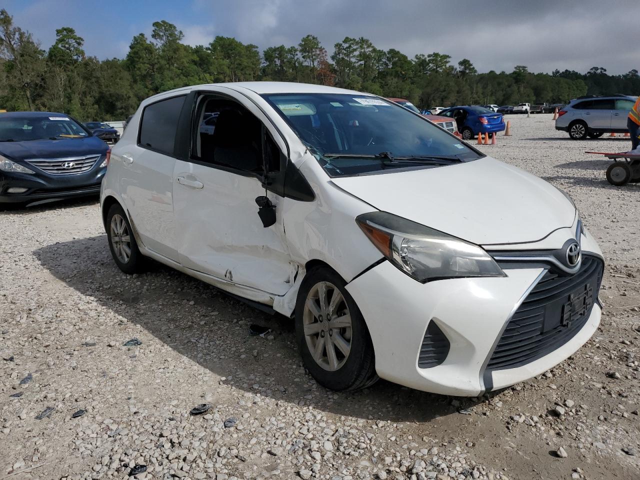 2016 TOYOTA YARIS L - Фото 4