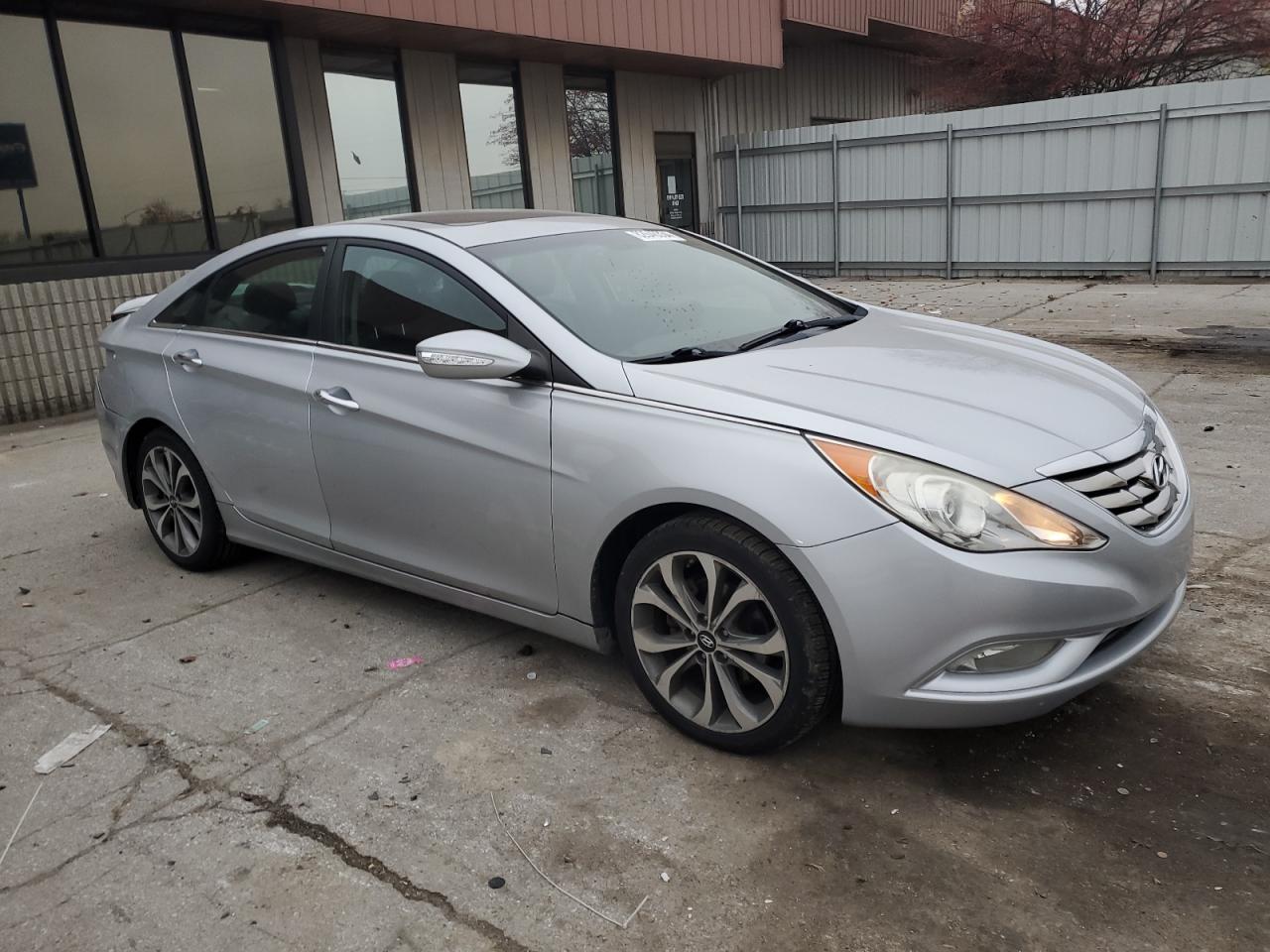 2013 HYUNDAI SONATA SE - Фото 4