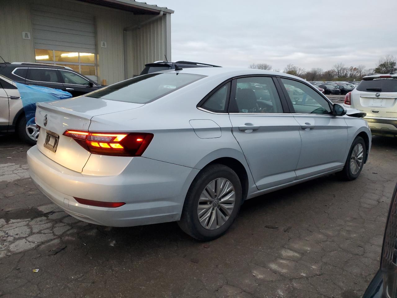 2019 VOLKSWAGEN JETTA S - Image 3