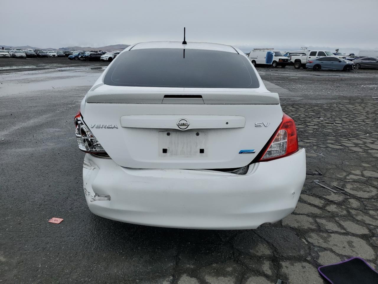 2014 NISSAN VERSA S - Image 6
