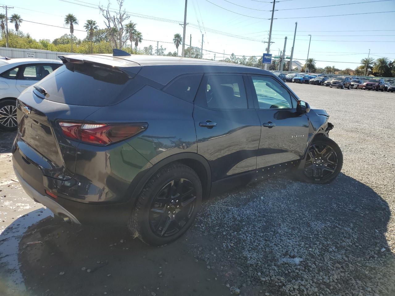 2022 CHEVROLET BLAZER 2LT - Image 3