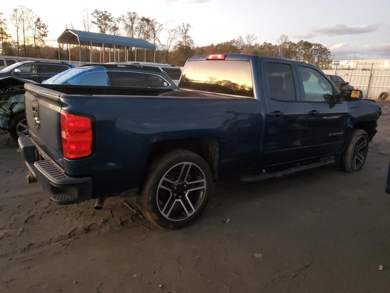 2017 CHEVROLET SILVERADO - Фото 3