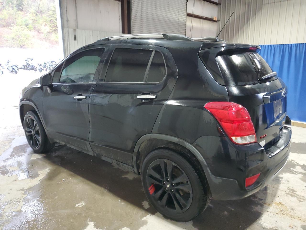 2019 CHEVROLET TRAX 1LT - Image 2
