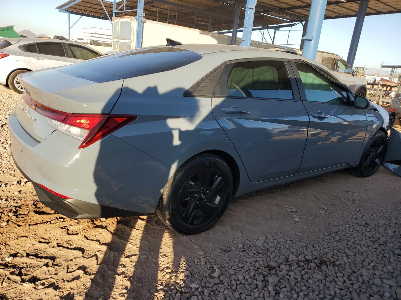 2023 HYUNDAI ELANTRA SE - Фото 3