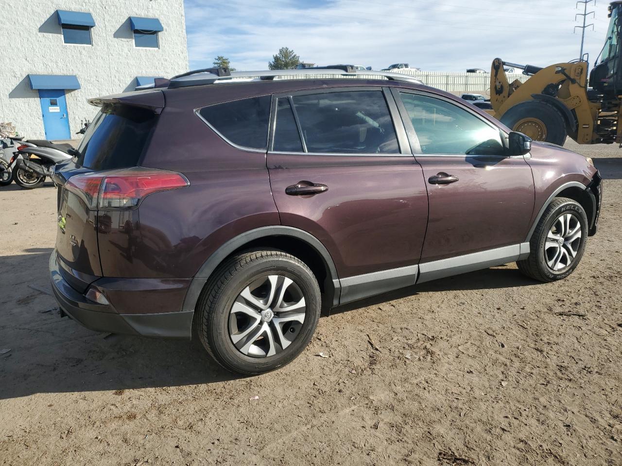 2016 TOYOTA RAV4 LE - Фото 3