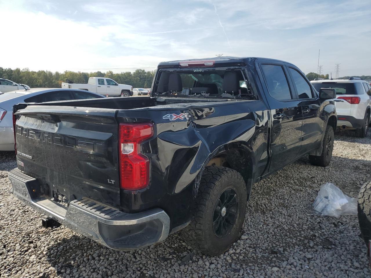 2023 CHEVROLET SILVERADO - Фото 3