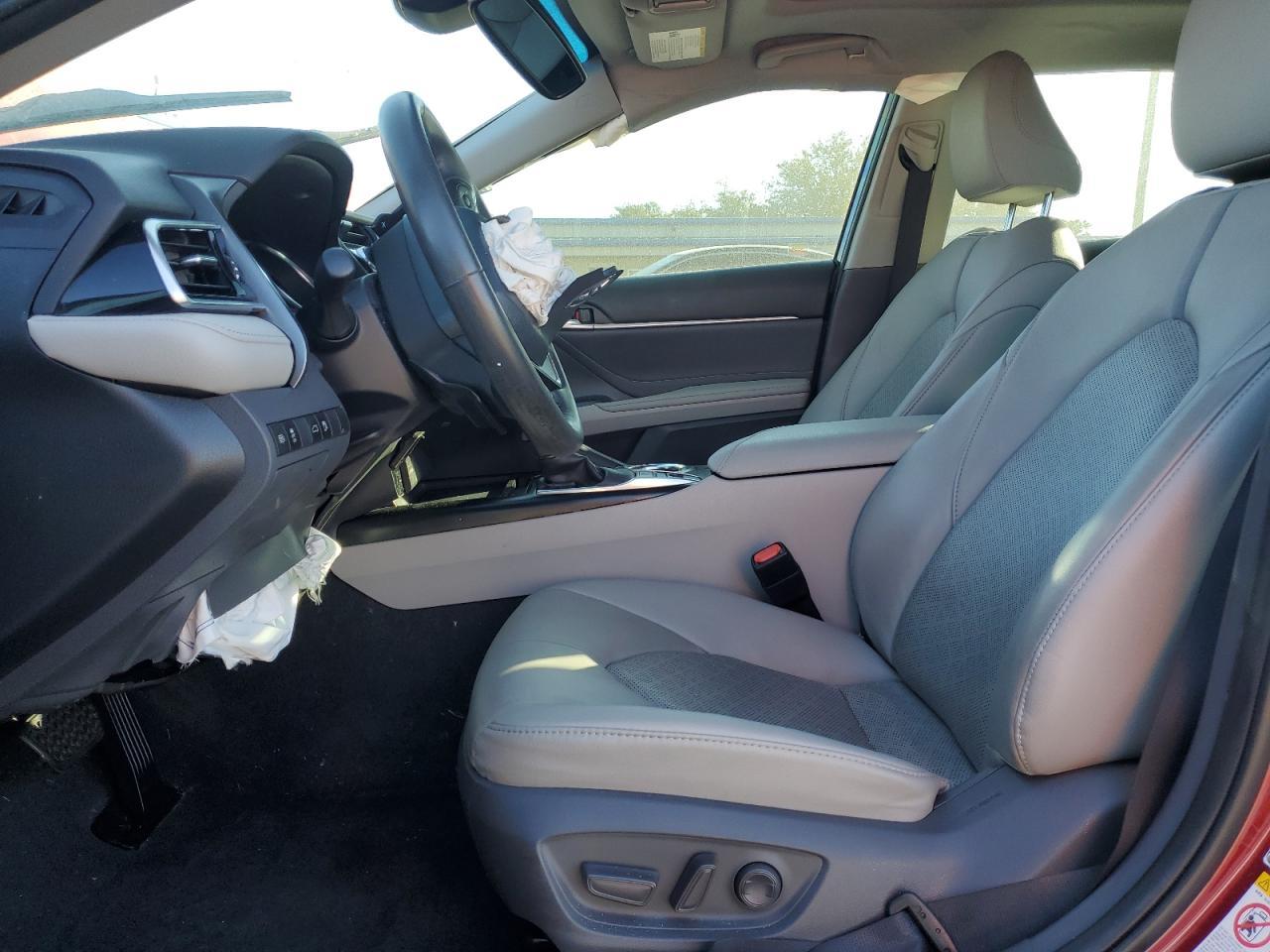 2018 TOYOTA CAMRY XSE - Image 7