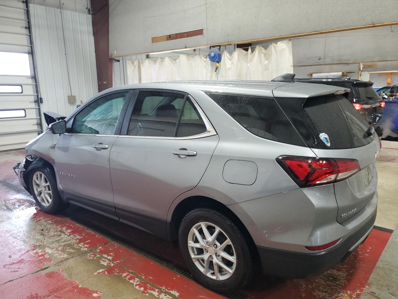 2024 CHEVROLET EQUINOX LT - Image 2