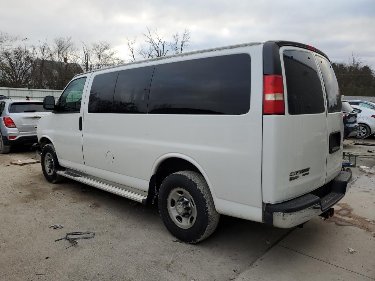 2012 CHEVROLET EXPRESS G3 - Фото 2