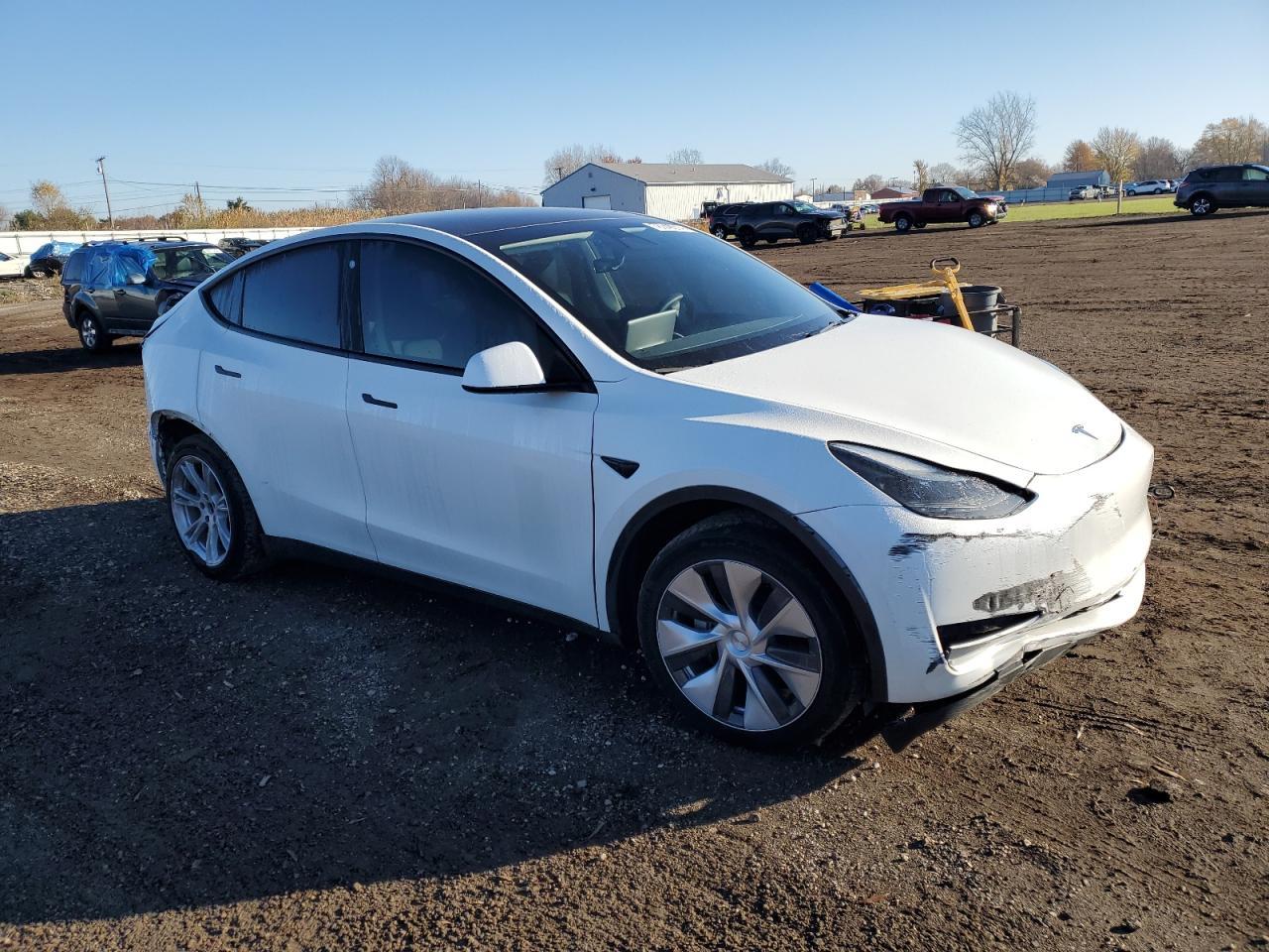 2023 TESLA MODEL Y - Фото 4