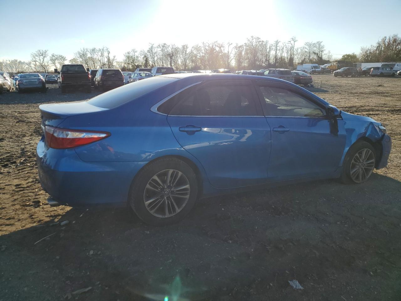 2017 TOYOTA CAMRY LE - Фото 3