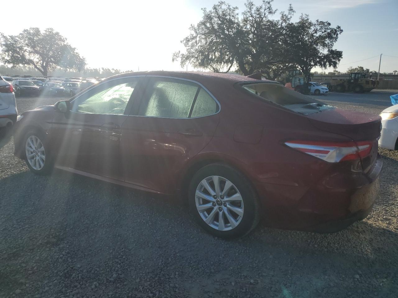 2020 TOYOTA CAMRY LE - Фото 2