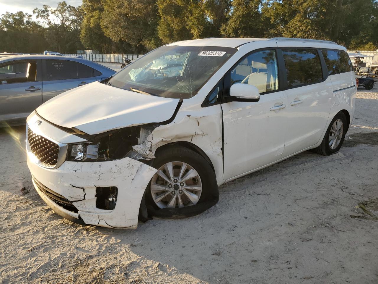 2016 KIA SEDONA LX