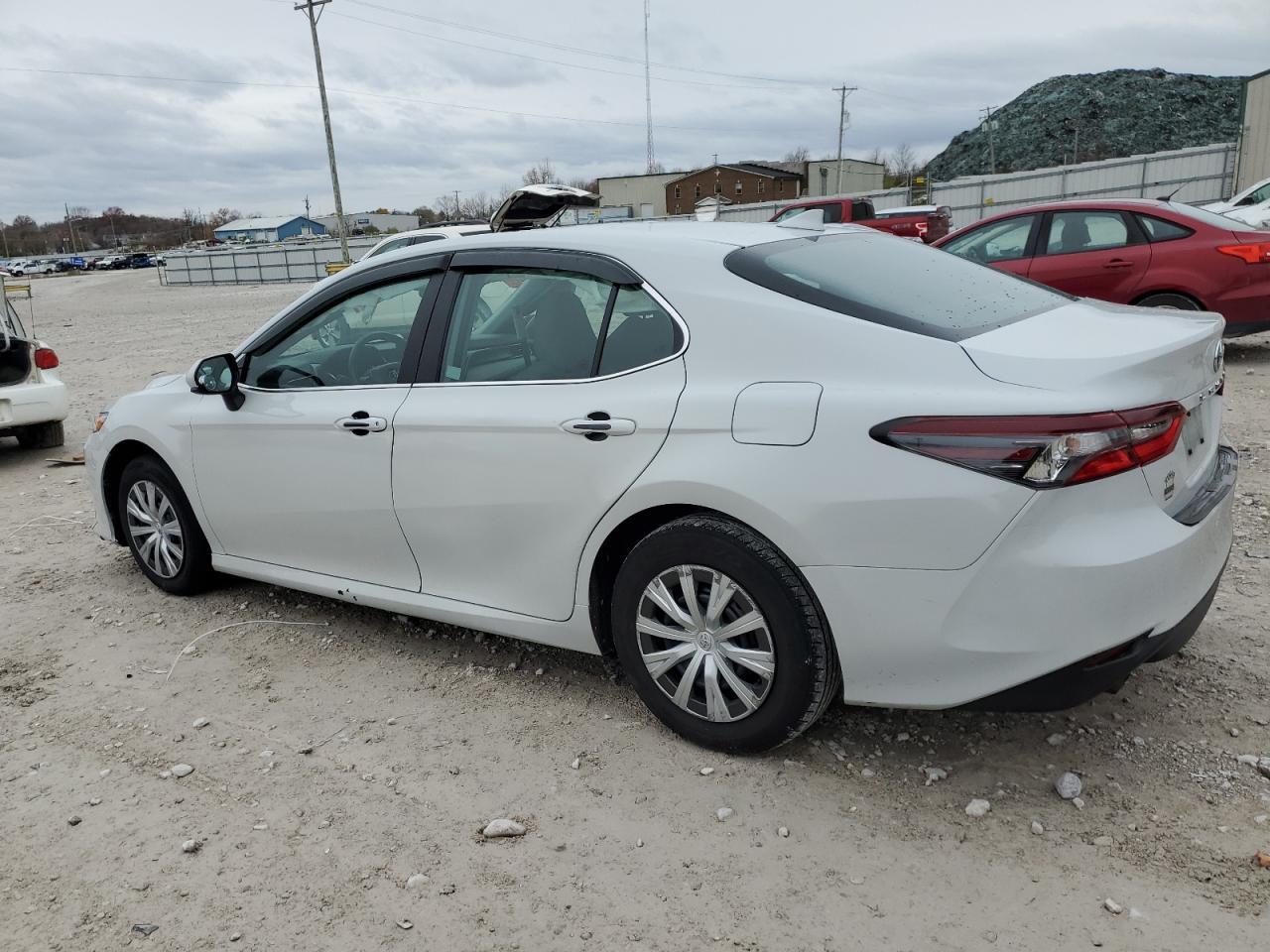 2023 TOYOTA CAMRY LE - Фото 2