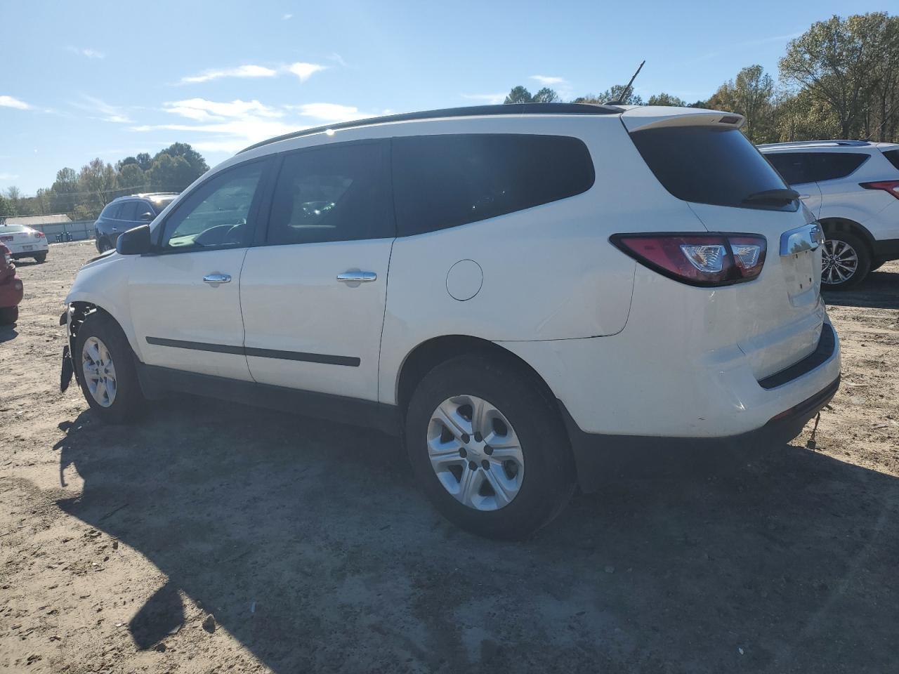 2014 CHEVROLET TRAVERSE L - Image 2