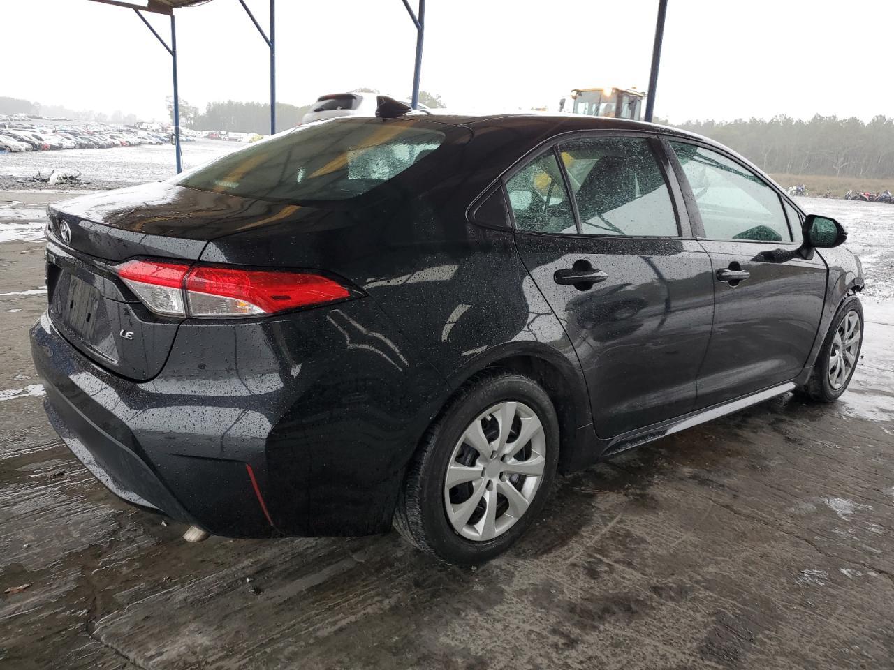 2021 TOYOTA COROLLA LE - Фото 3