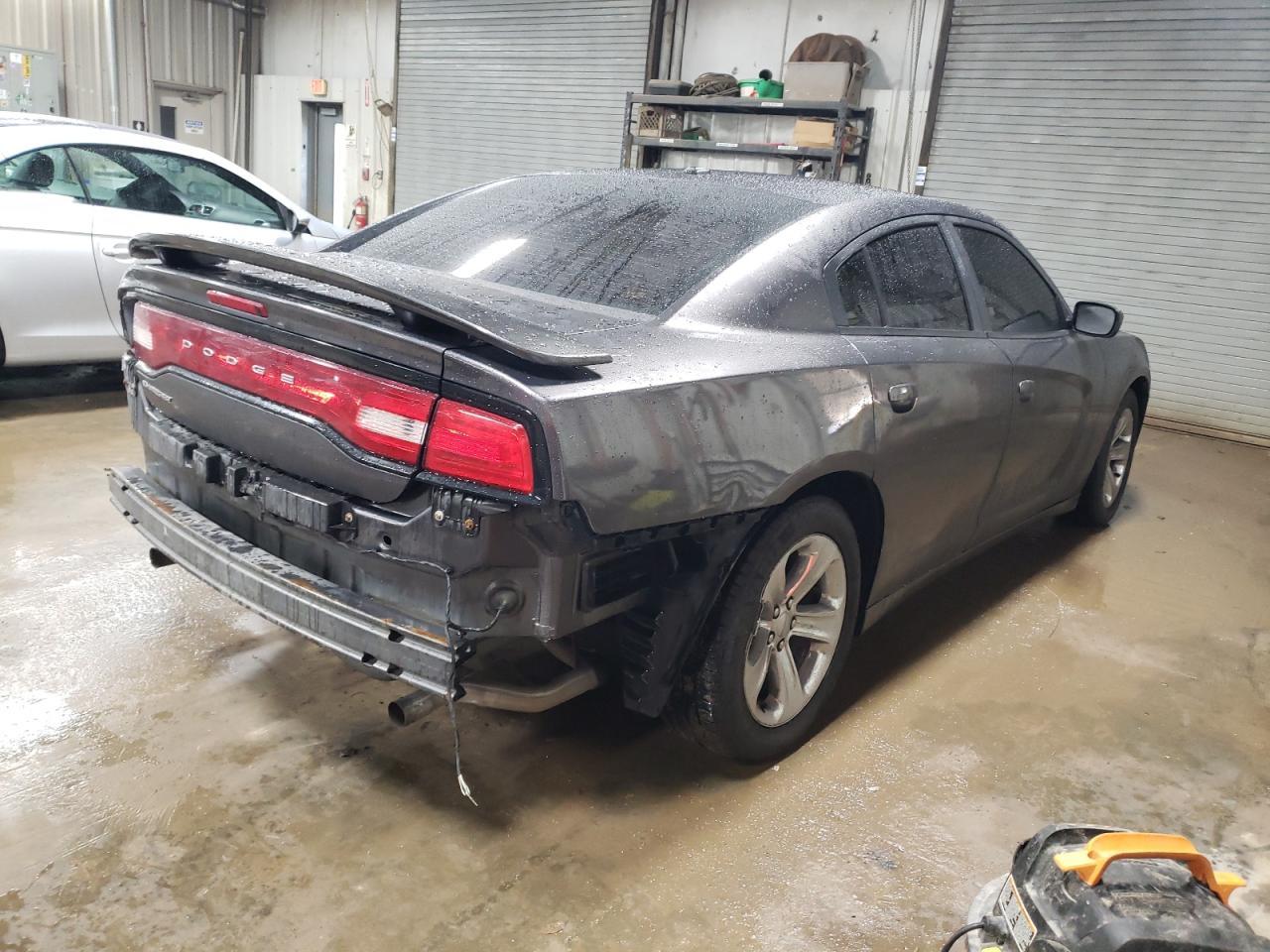 2014 DODGE CHARGER SE - Фото 3