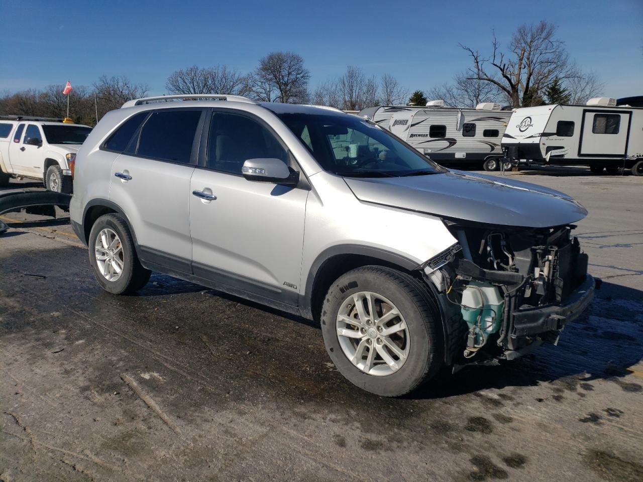 2015 KIA SORENTO LX - Image 4