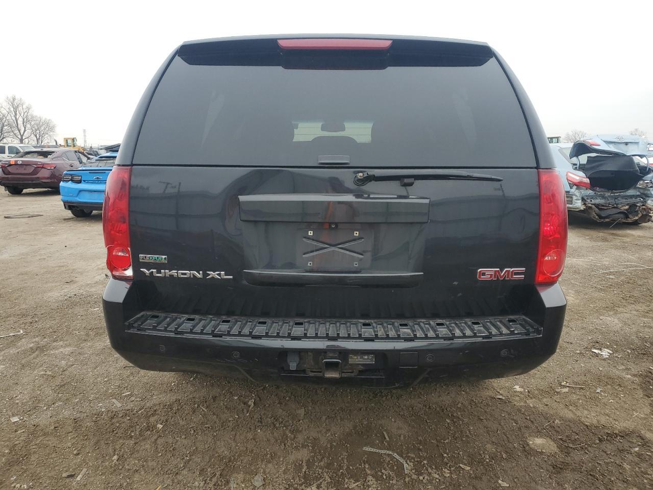 2012 GMC YUKON XL K - Image 6