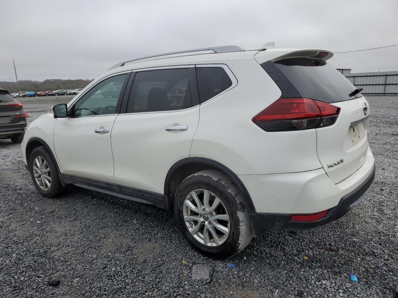 2018 NISSAN ROGUE S - Фото 2