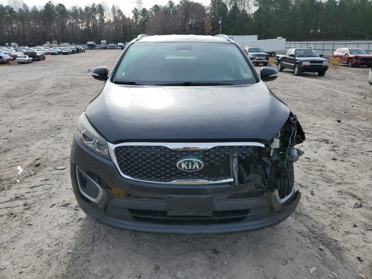 2016 KIA SORENTO LX - Image 5