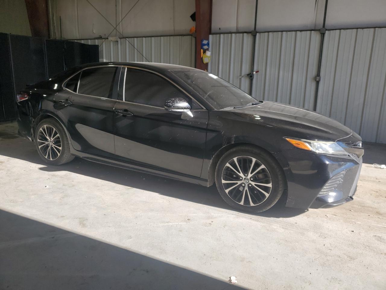 2018 TOYOTA CAMRY L - Image 4