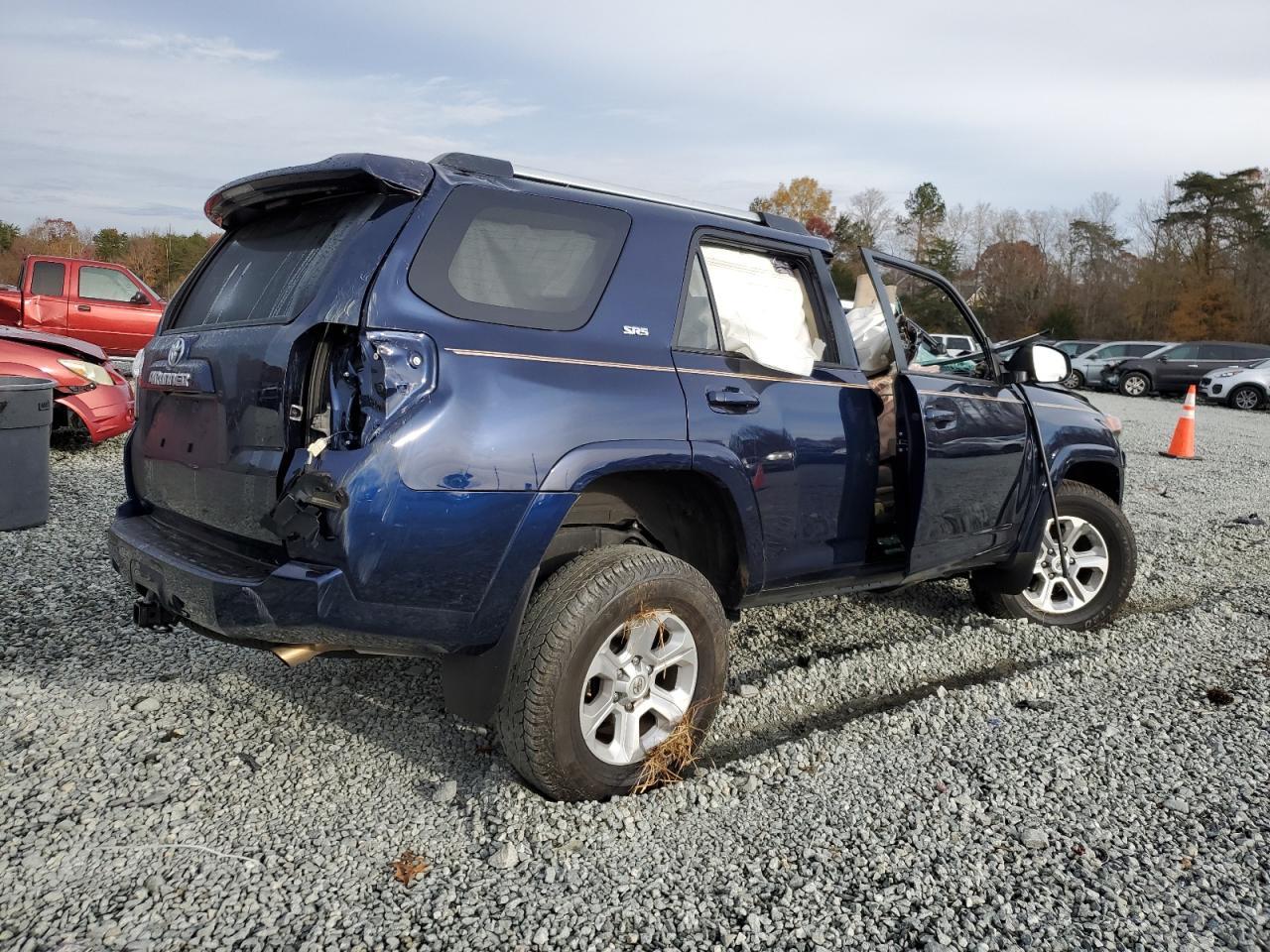 2024 TOYOTA 4RUNNER SR - Фото 3