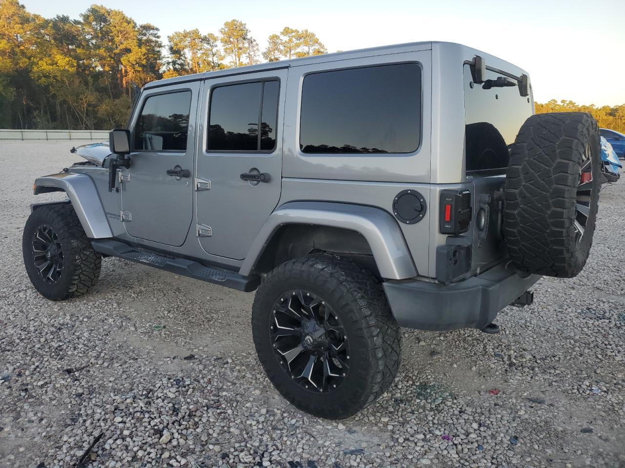 2017 JEEP WRANGLER U - Image 2