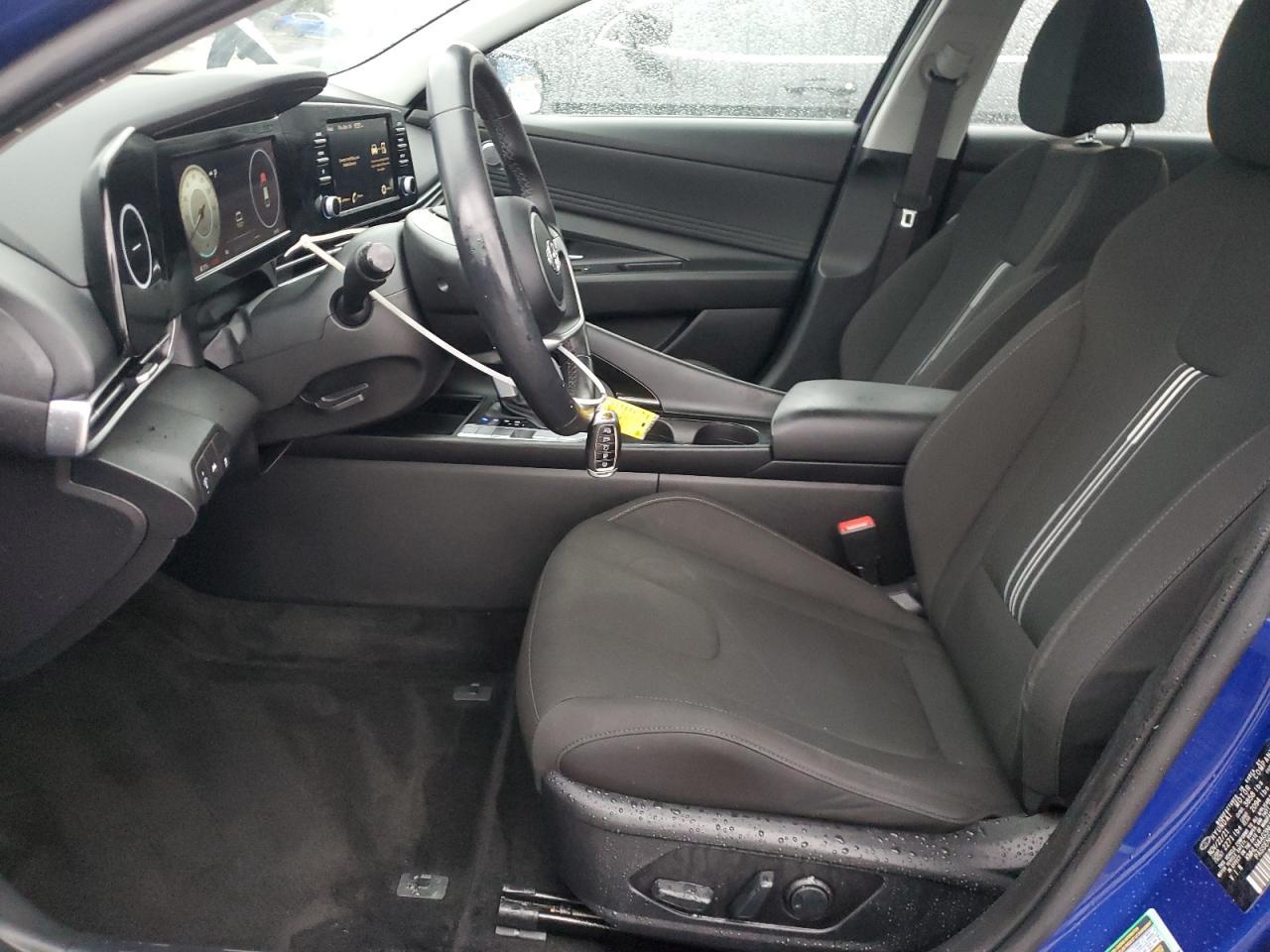 2022 HYUNDAI ELANTRA SE - Фото 7