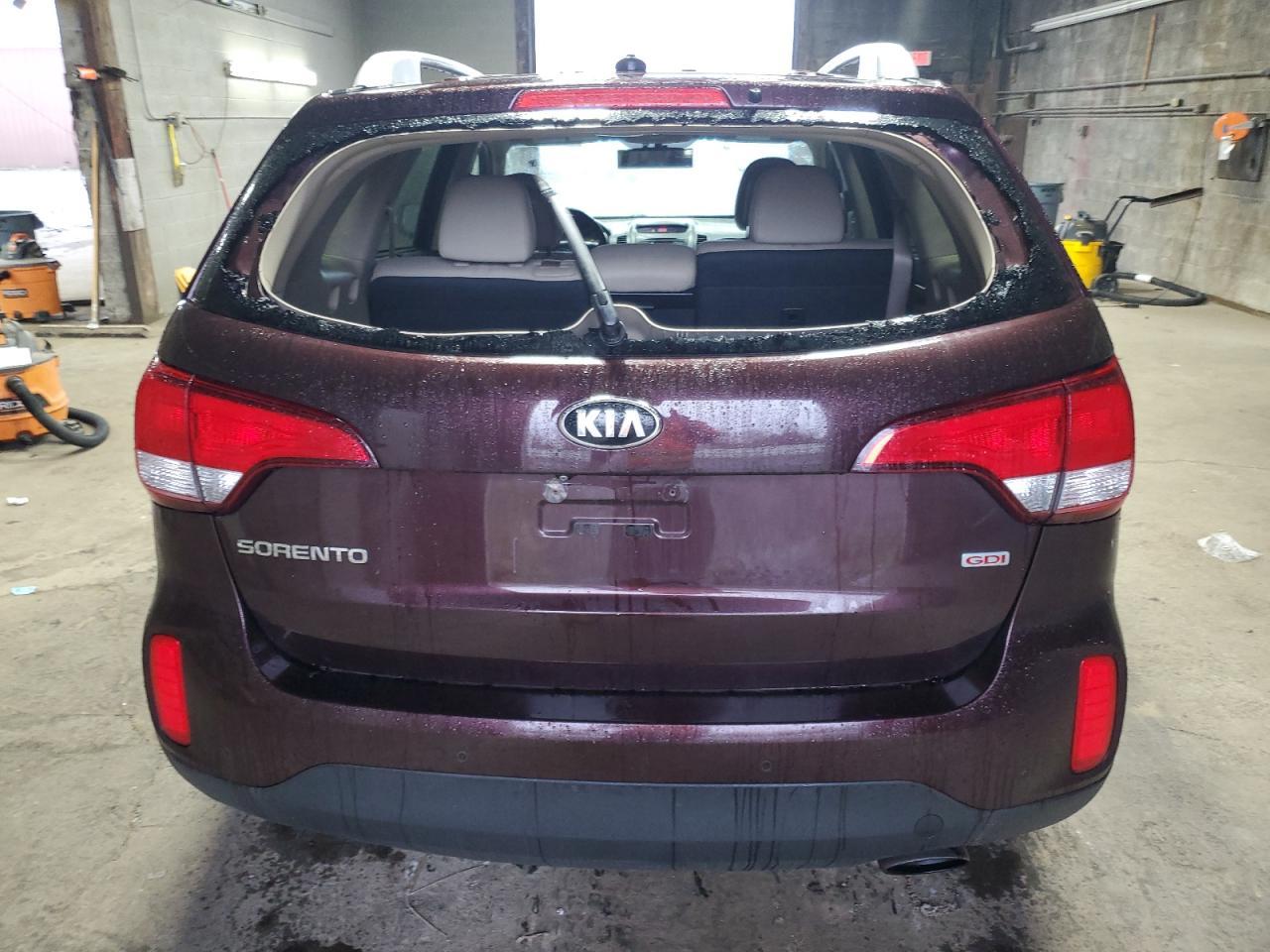 2015 KIA SORENTO LX - Image 6