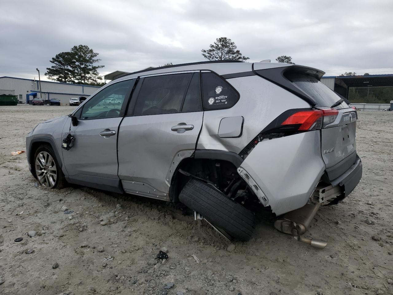 2019 TOYOTA RAV4 XLE P - Image 2