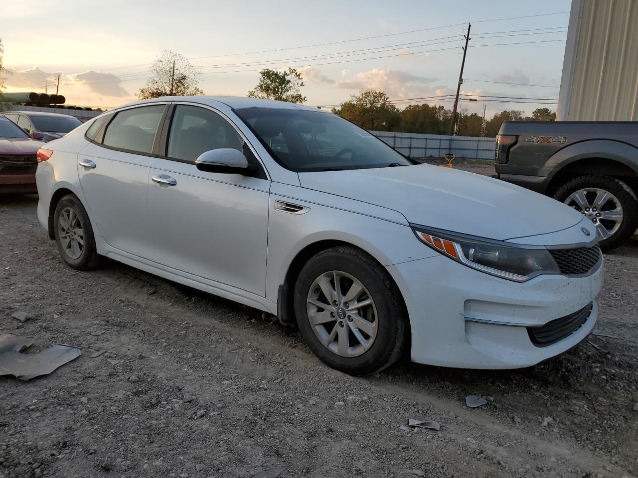 2016 KIA OPTIMA LX - Фото 4