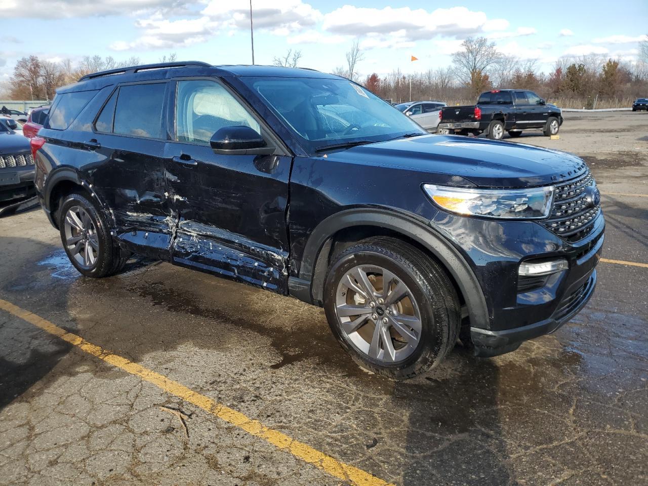 2023 FORD EXPLORER X - Image 4