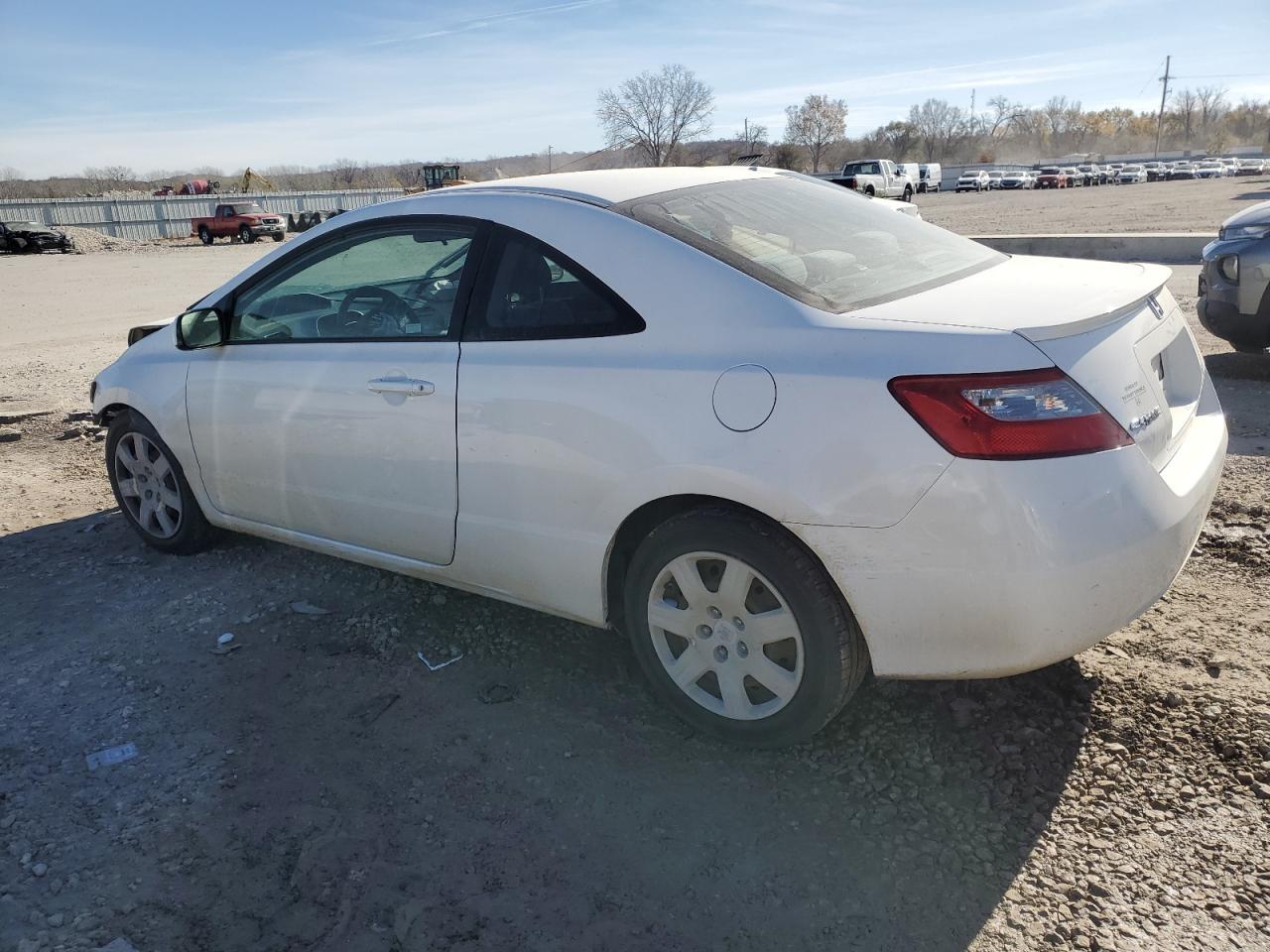 2011 HONDA CIVIC LX - Фото 2