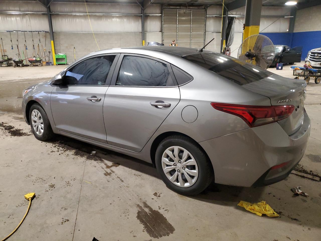2021 HYUNDAI ACCENT SE - Фото 2