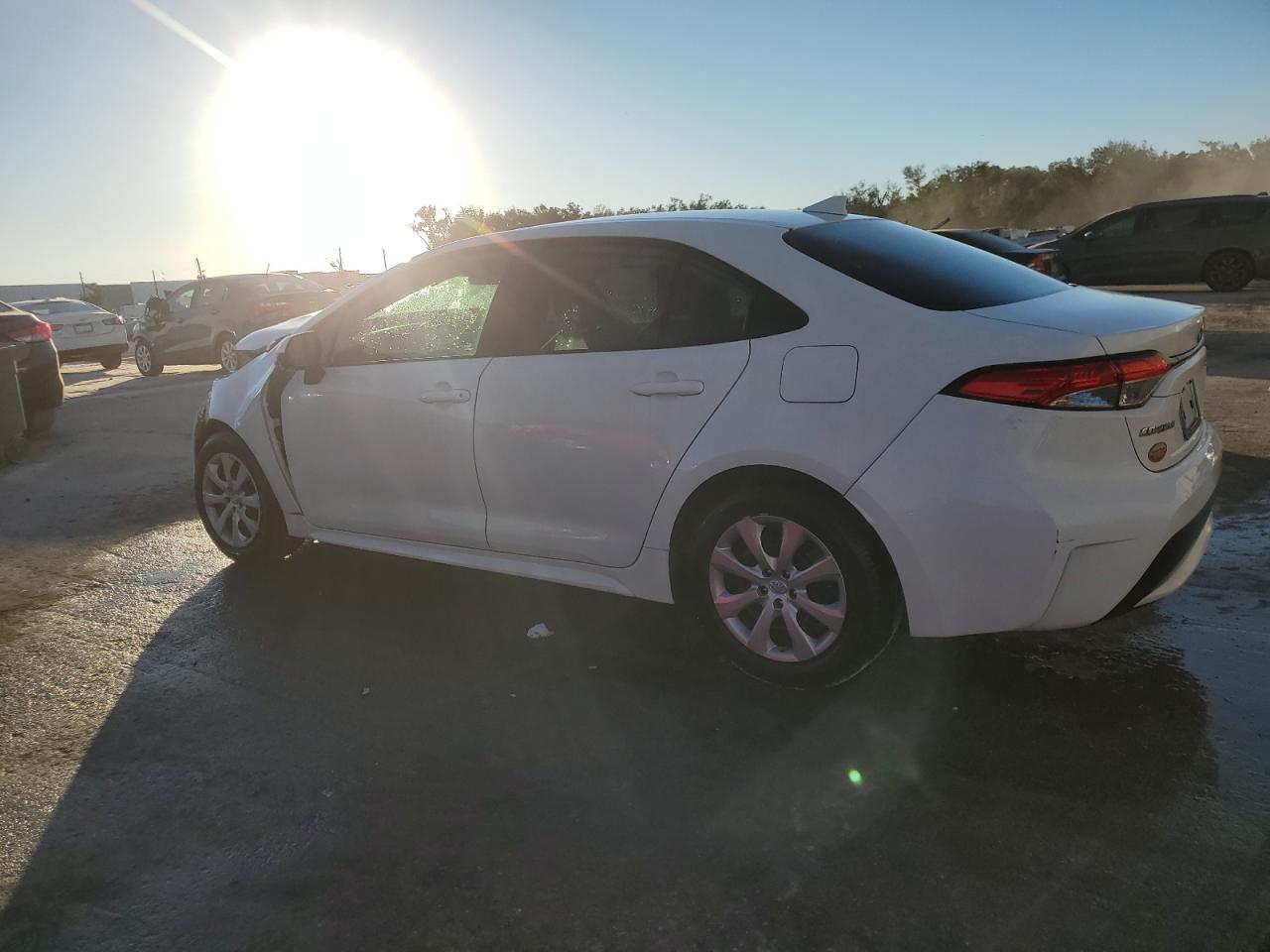 2020 TOYOTA COROLLA LE - Image 2