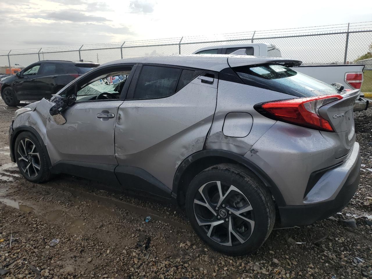 2018 TOYOTA C-HR XLE - Image 2