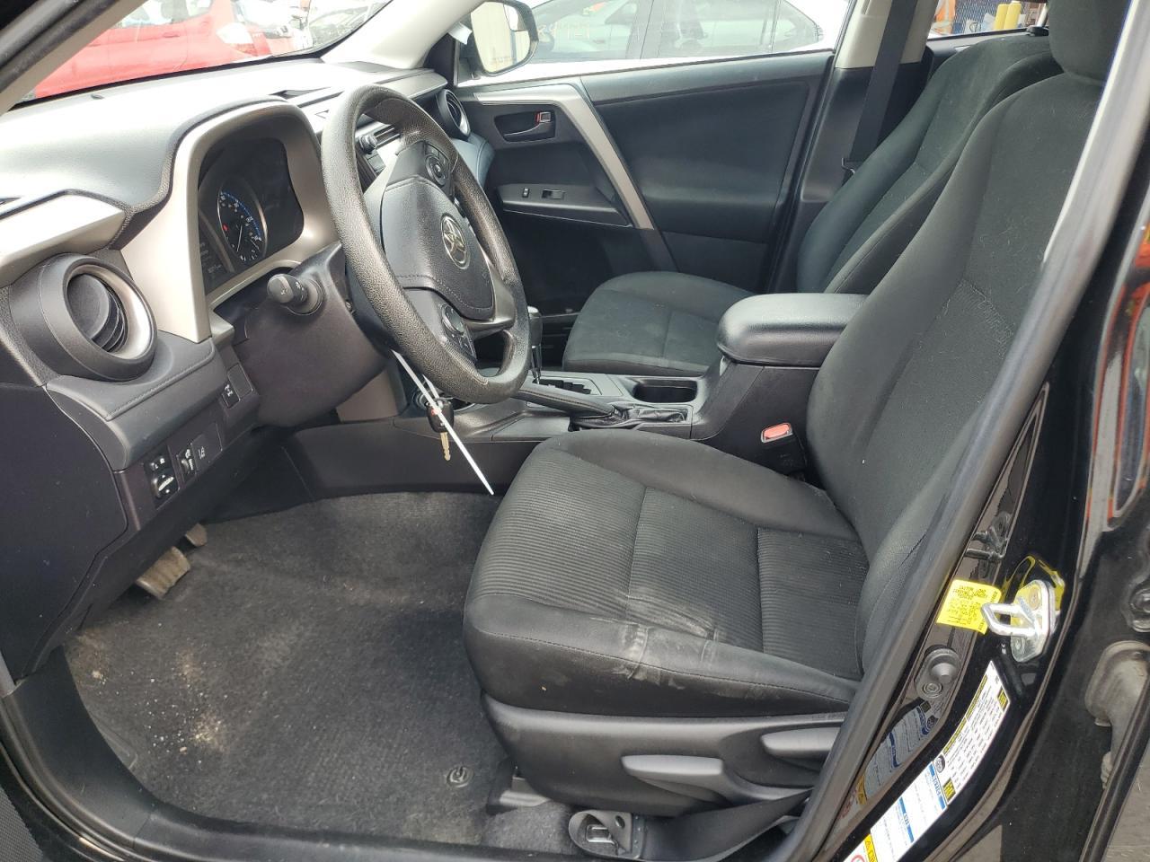 2018 TOYOTA RAV4 LE - Фото 7