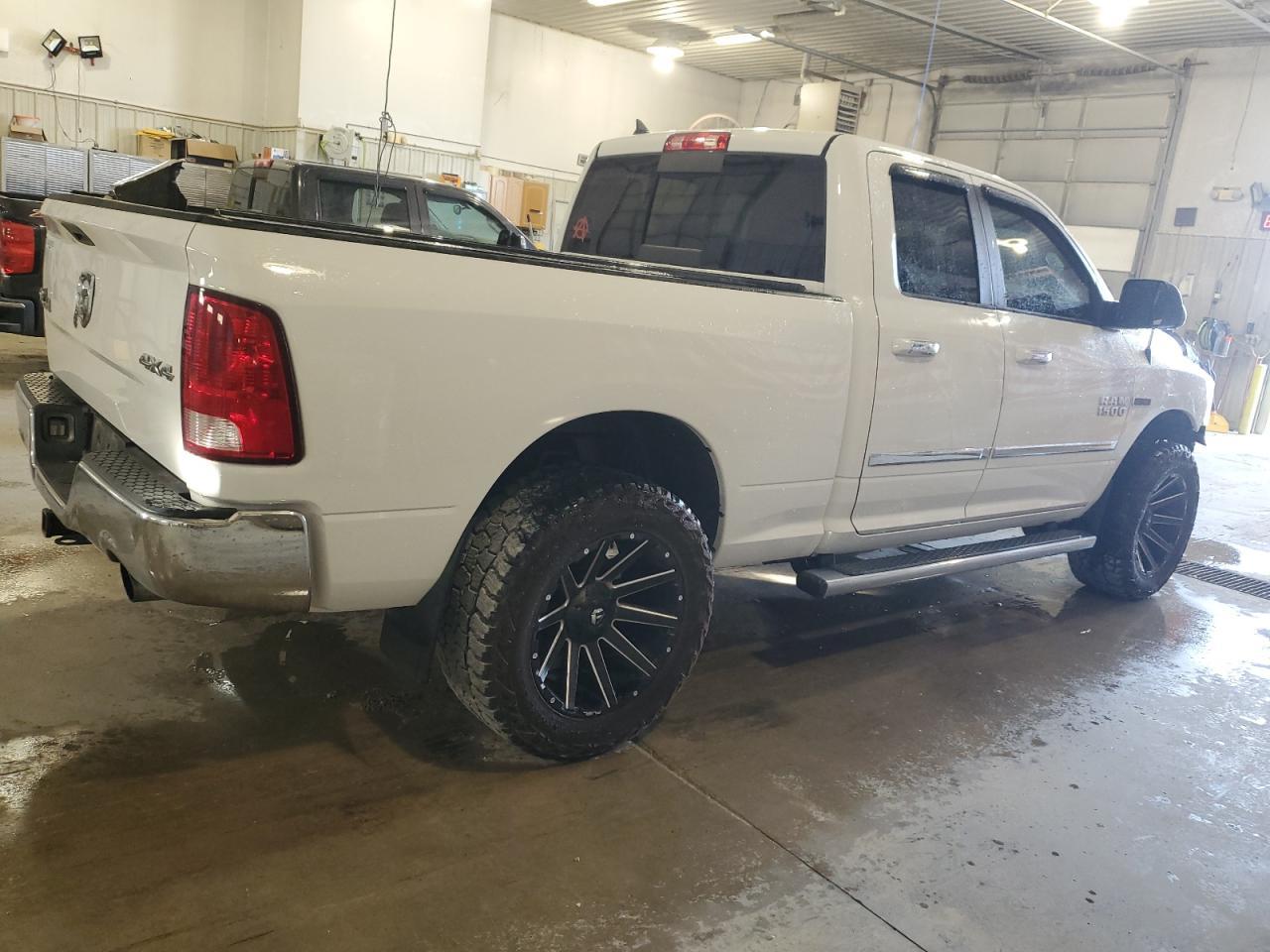 2014 RAM 1500 SLT - Image 3