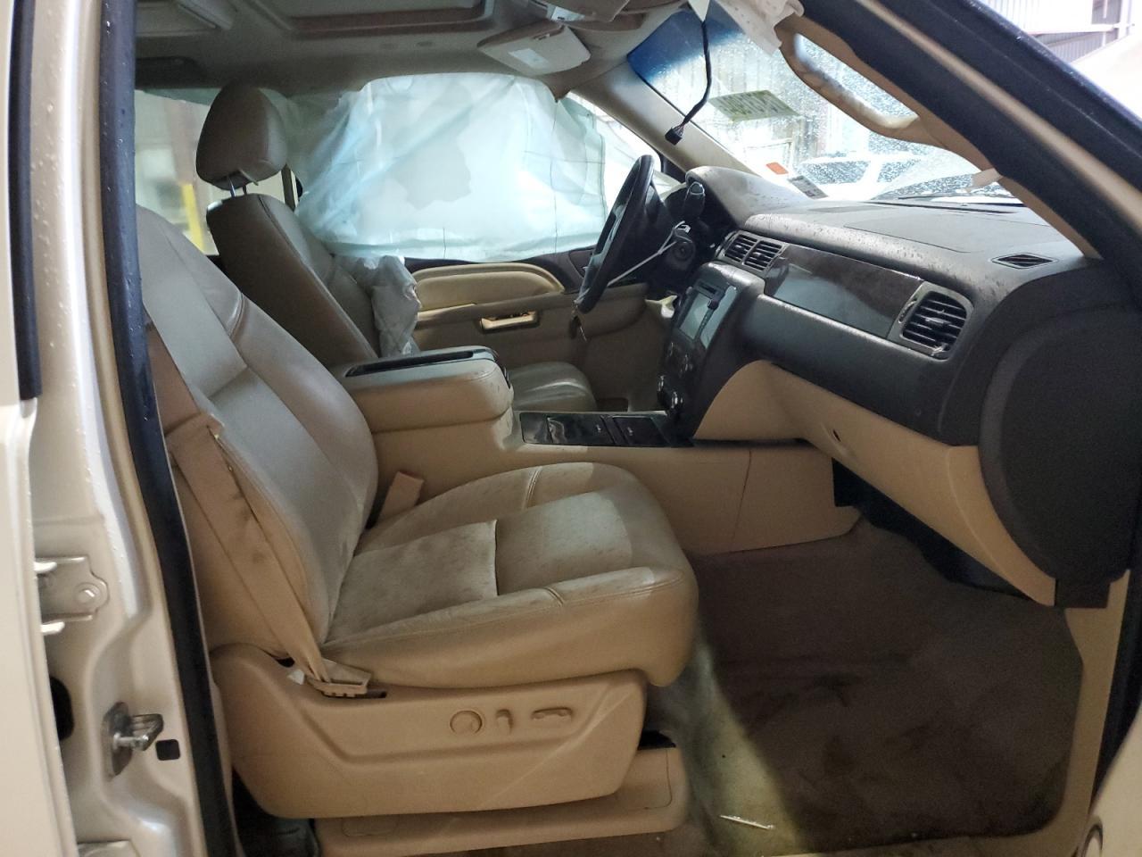 2012 GMC YUKON XL D - Image 7